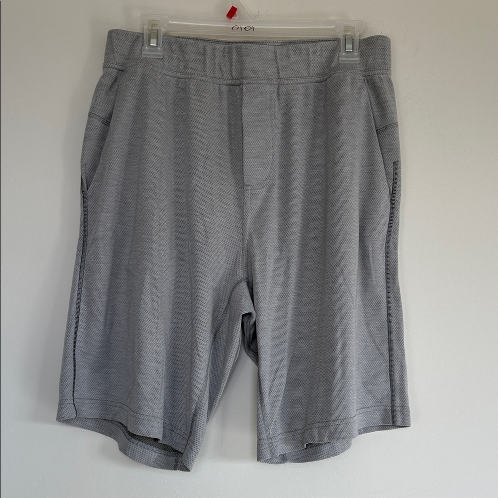 Lululemon Athletica Light Gray Men's Athletic Shorts
